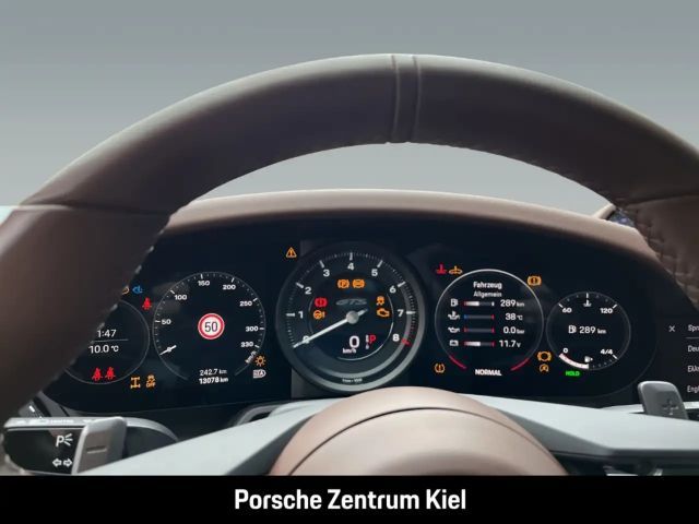 Porsche 992 4 Coupé GTS Targa