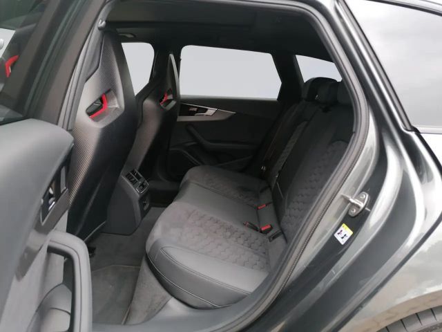 Audi RS4 Competition