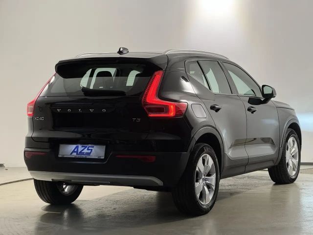 Volvo XC40 Momentum