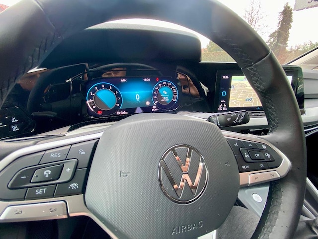 Volkswagen Golf Life