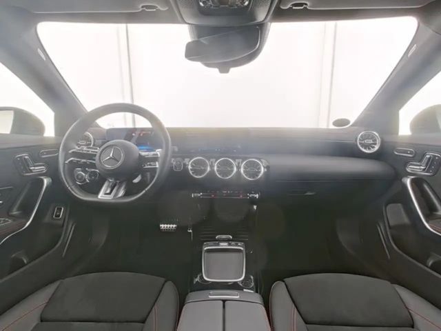 Mercedes-Benz CLA 35 AMG 4MATIC AMG Line