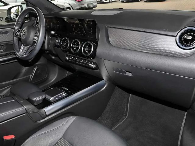 Mercedes-Benz B 250 B 250 e