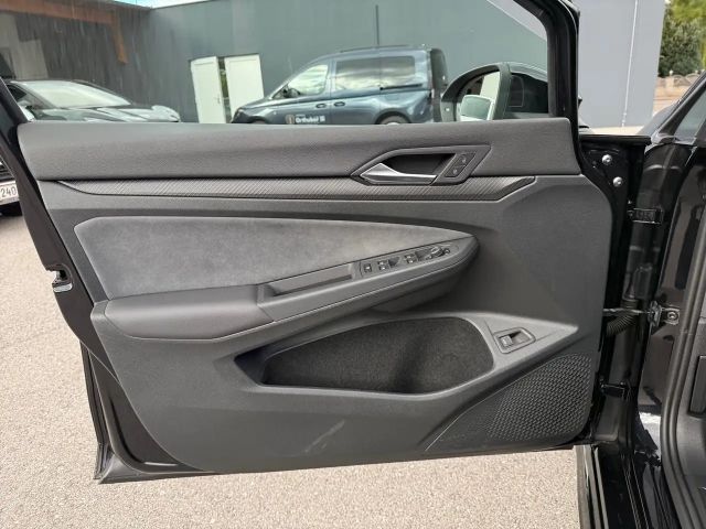 Volkswagen Golf Golf VIII R-Line Variant