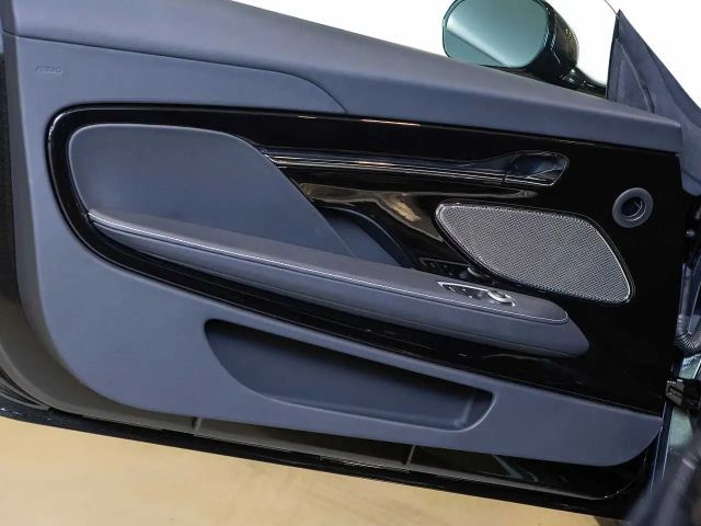 Aston Martin DB12 Volante -Minotaur Green-