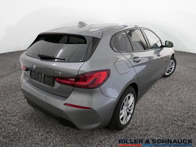BMW 118 118i Sedan Sport Line