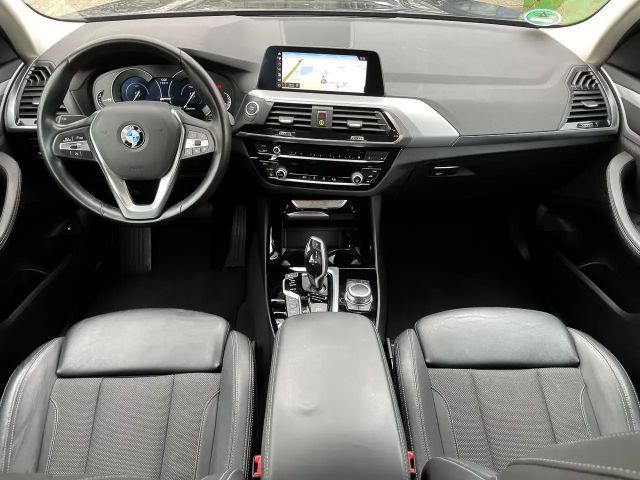 BMW X3 xDrive30e