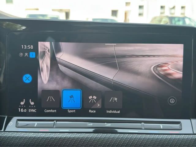 Volkswagen Golf 2.0 TSI 4Motion DSG Style