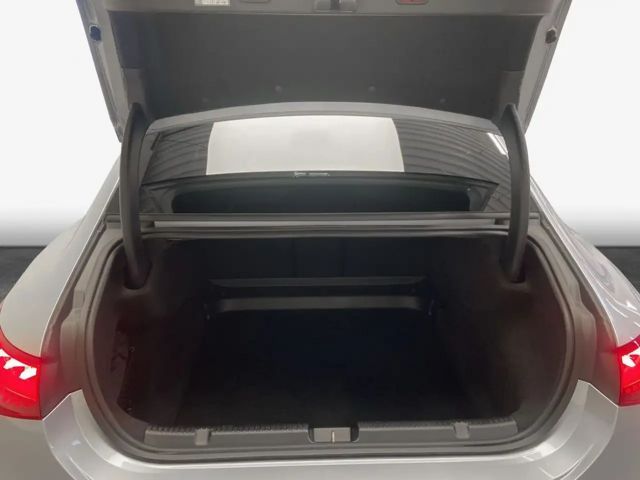 Mercedes-Benz EQE 300 Sedan