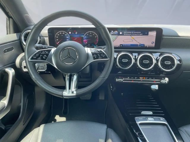 Mercedes-Benz A 180 Progressive