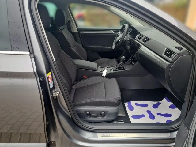 Skoda Superb 2.0 TDI Combi Style Style