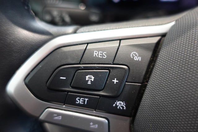 Volkswagen Polo Polo Life 1.0TSI PDC LED SZH Klima ACC App