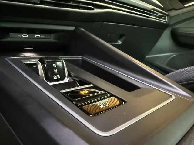 Volkswagen Golf DSG Style Variant