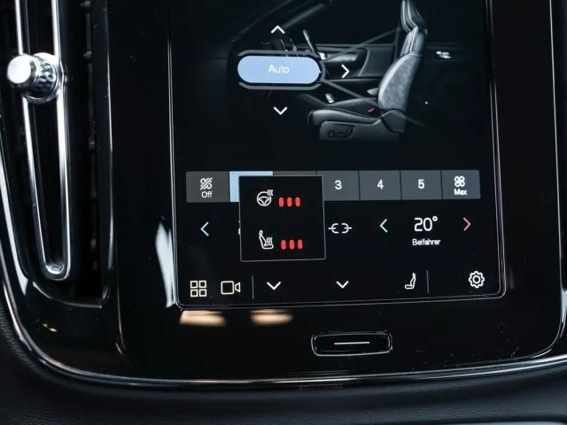 Volvo XC40 Dark Plus