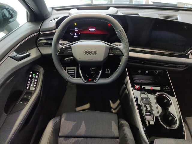 Audi A6 Avant Quattro S-Tronic