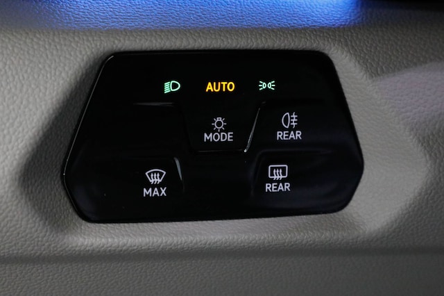 Volkswagen Multivan 2.0 TDI DSG Lang Life T7