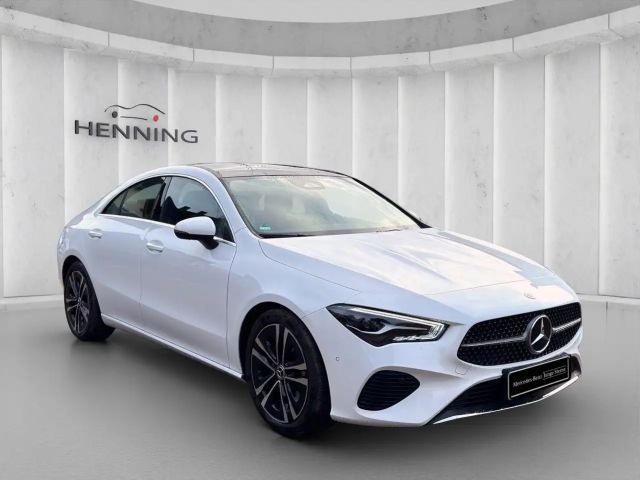 Mercedes-Benz CLA 180 Coupé Progressive