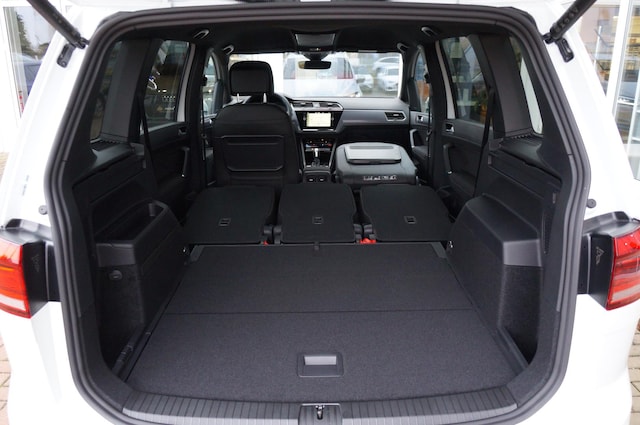 Volkswagen Touran 1.5 TSI DSG R-Line