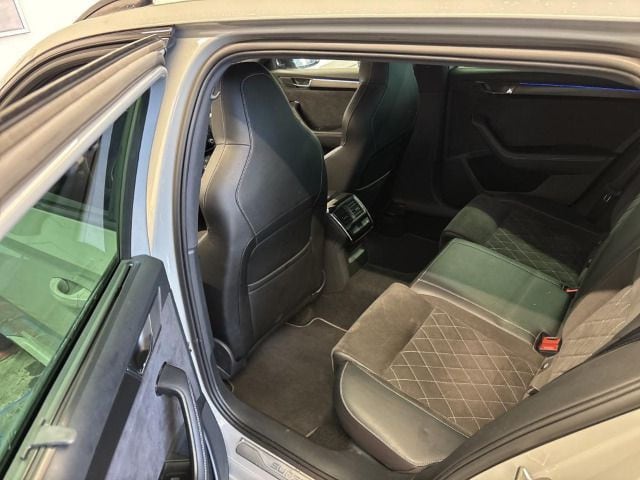 Skoda Superb Combi Sportline iV