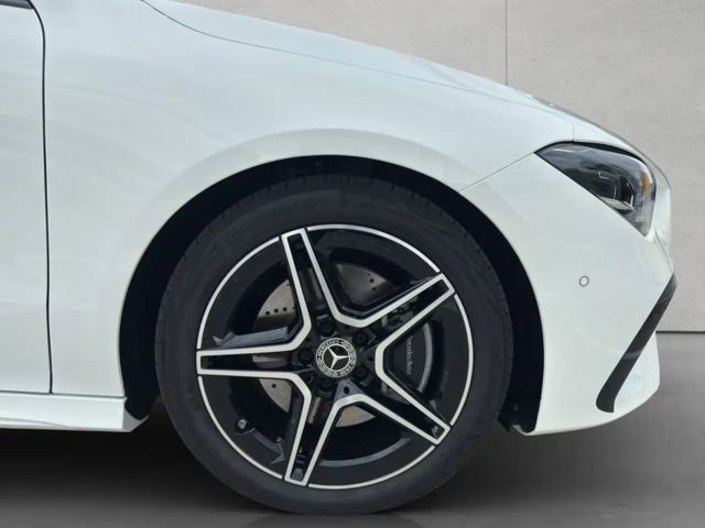 Mercedes-Benz CLA 200 CLA