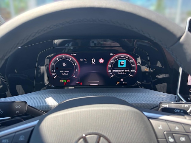 Volkswagen Golf 1.5 eTSI DSG Golf VIII IQ.Drive