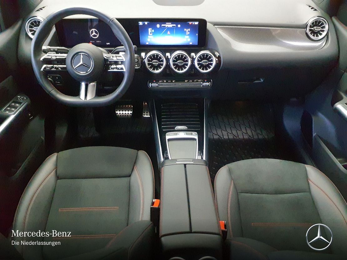 Mercedes-Benz B 200 Sedan