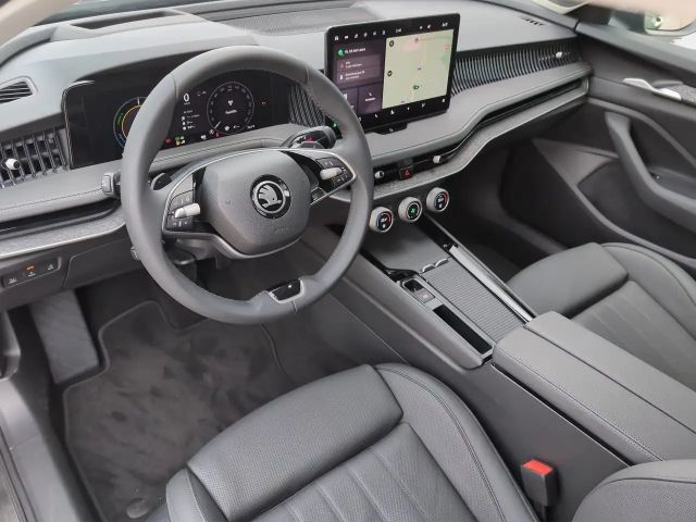 Skoda Superb Selection iV