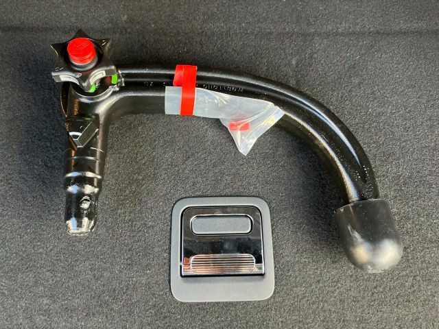 Peugeot 3008 PHEV 225 Road Trip AHK+Navi+Kamera+SHZ