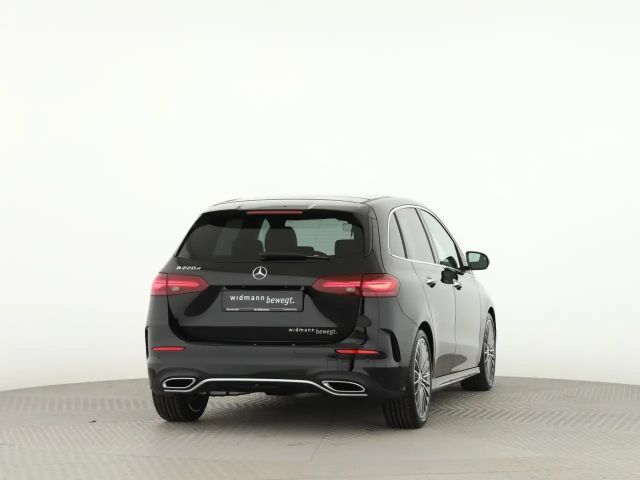 Mercedes-Benz B 220 AMG Line B 220 d