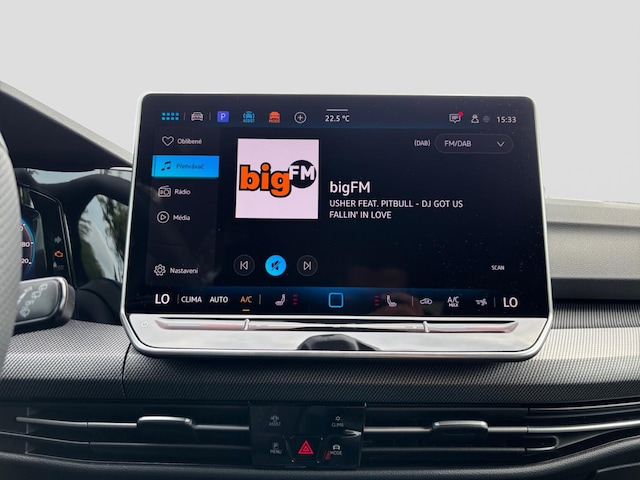 Volkswagen Golf 1.5 TSI Golf VIII Plus R-Line