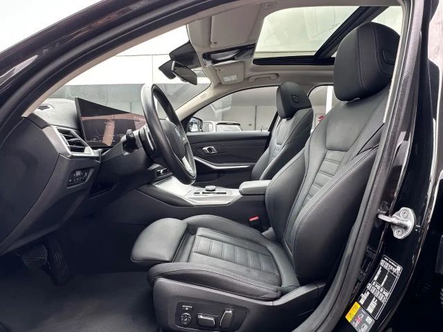 BMW 330 330e Touring xDrive