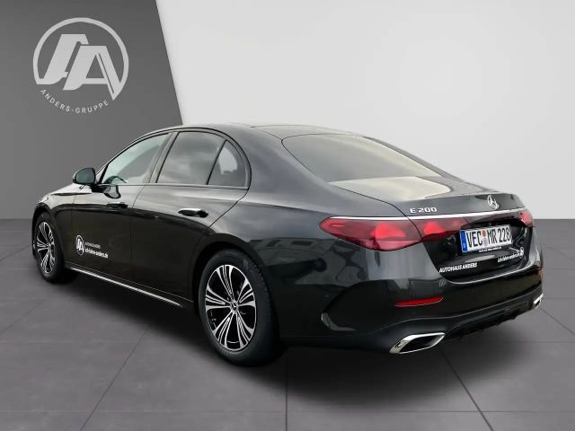 Mercedes-Benz E 200 AMG Line Sedan