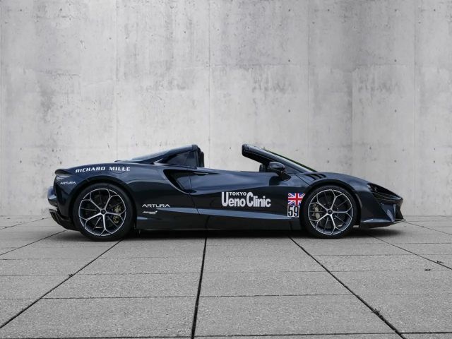 McLaren Artura Spider