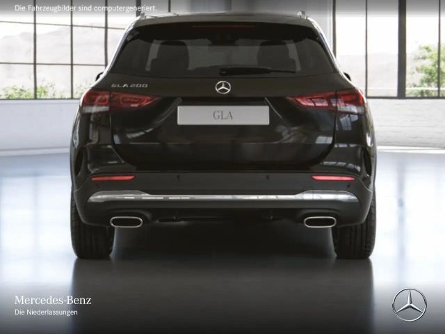 Mercedes-Benz GLA 200 AMG Line