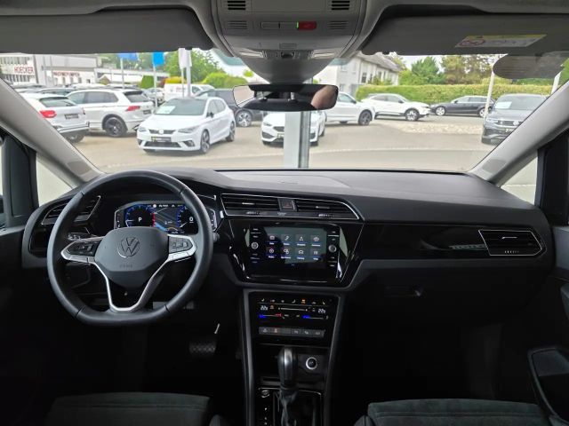 Volkswagen Touran 1.5 TSI DSG IQ.Drive R-Line