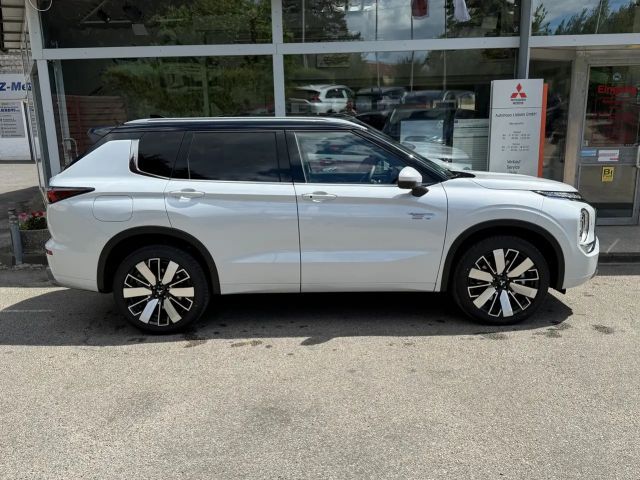 Mitsubishi Outlander 4WD PHEV