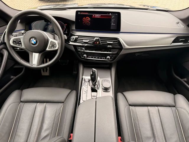 BMW 530 530d M-Sport Touring xDrive