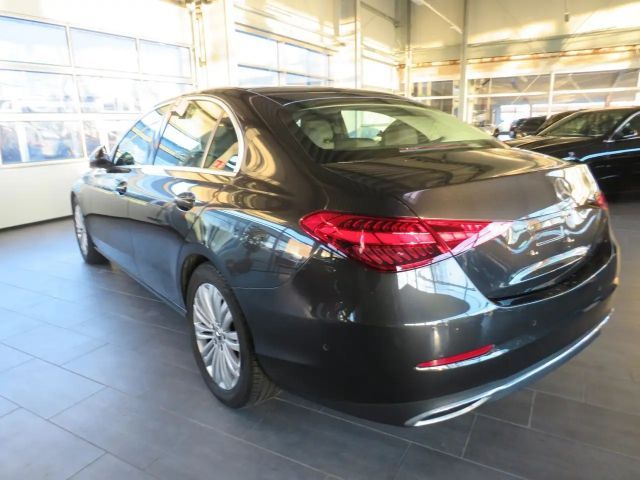 Mercedes-Benz C 180 AVANTGARDE Sedan