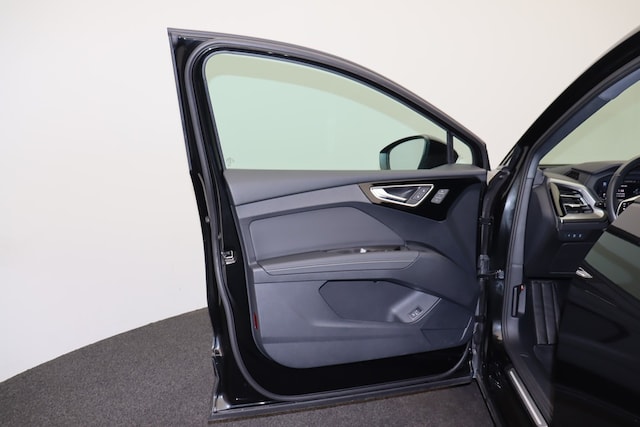 Audi Q4 e-tron SUV 45 e-tron Audi Q4 e-tron