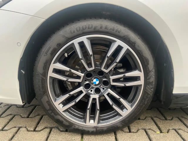 BMW 520 520i M-Sport Sedan