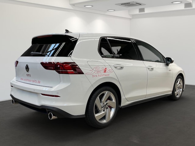 Volkswagen Golf 2.0 TSI Golf VIII