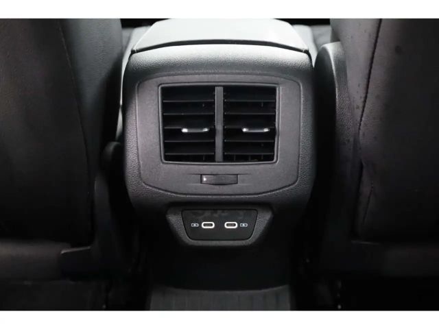 Volkswagen T-Roc 1.5 TSI DSG R-Line