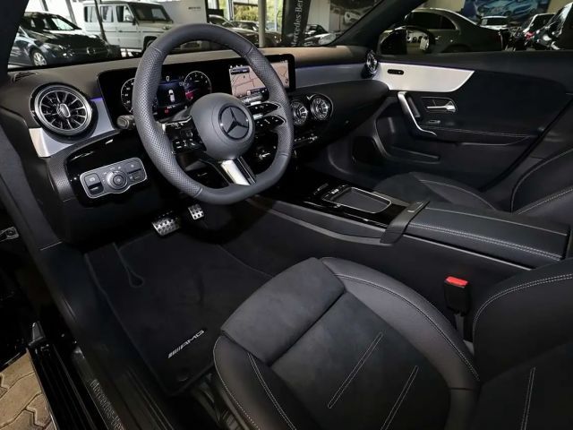 Mercedes-Benz A 200 AMG Line