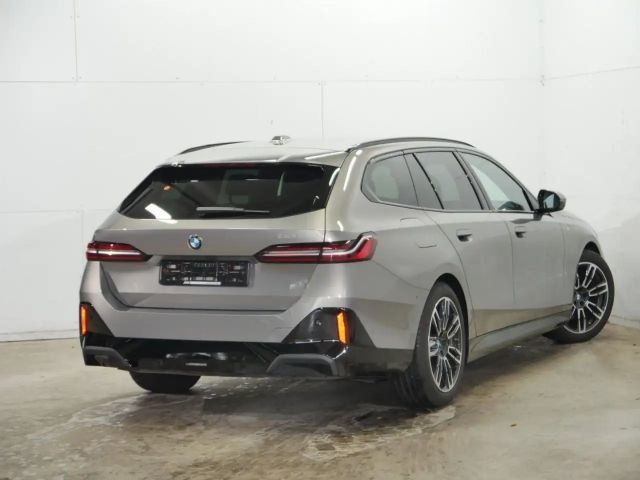 BMW 520 520d M-Sport Touring