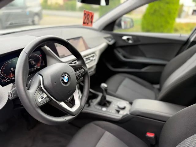 BMW 116 116i Sedan