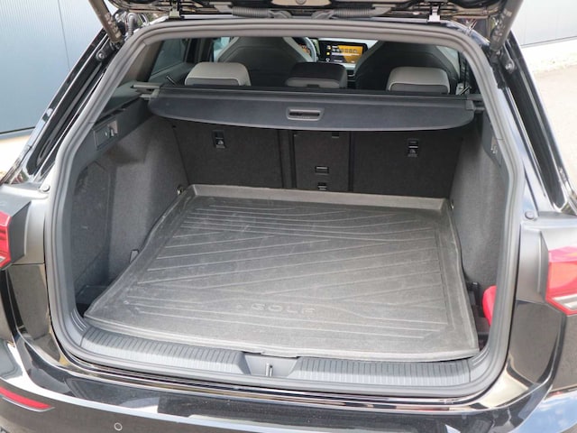 Volkswagen Golf R-Line Variant