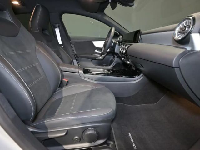 Mercedes-Benz CLA 180 AMG Line Shooting Brake