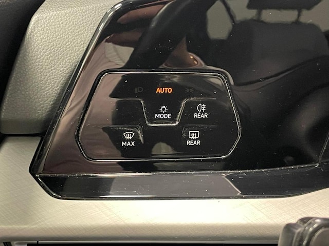 Volkswagen Golf 1.5 TSI Variant