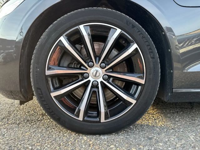 Volvo V60 AWD Dark Hybrid Plus