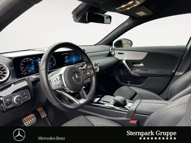 Mercedes-Benz A 180 AMG Line