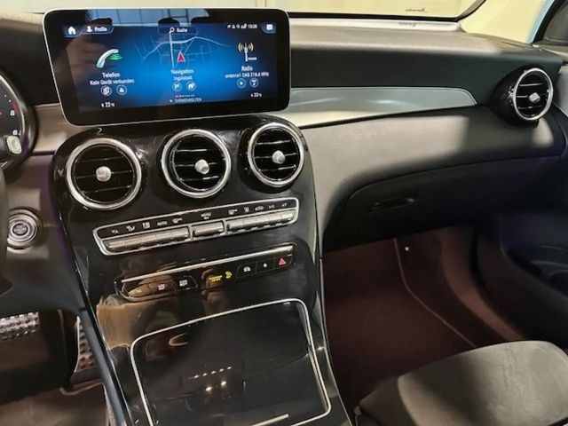 Mercedes-Benz GLC 300 4MATIC AMG Line
